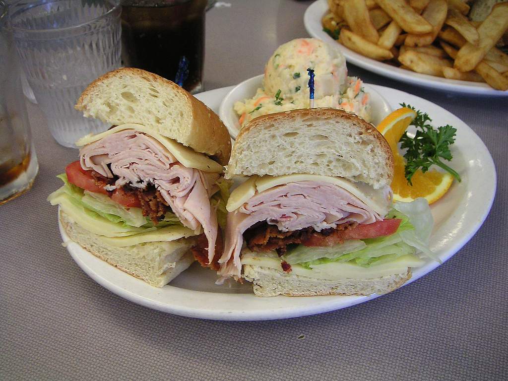 Great collection of low fat lunch recipes to help you lose pounds. 